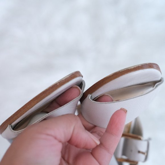 Heels - Picture 4 of 10